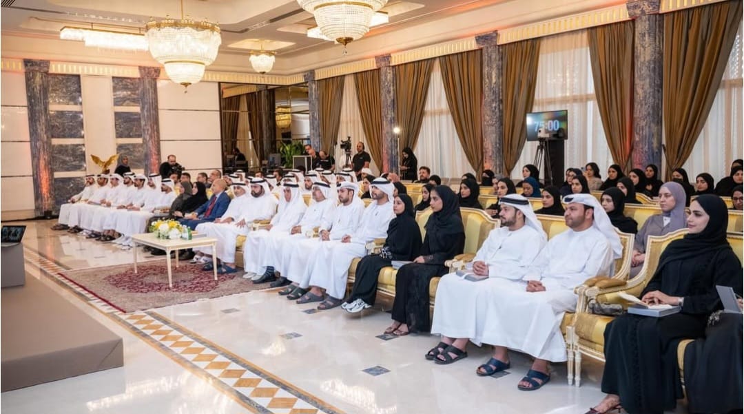 مدير نادي الفجيرة العلمي يتلقى دعوة كريمة من مجلس سمو الشيخ محمد بن حمد الشرقي، لحضور جلسة حوارية متميزة مع البروفيسور الدكتور أحمد بن عيد المهيري، تحت عنوان “مستقبل البحث العلمي 