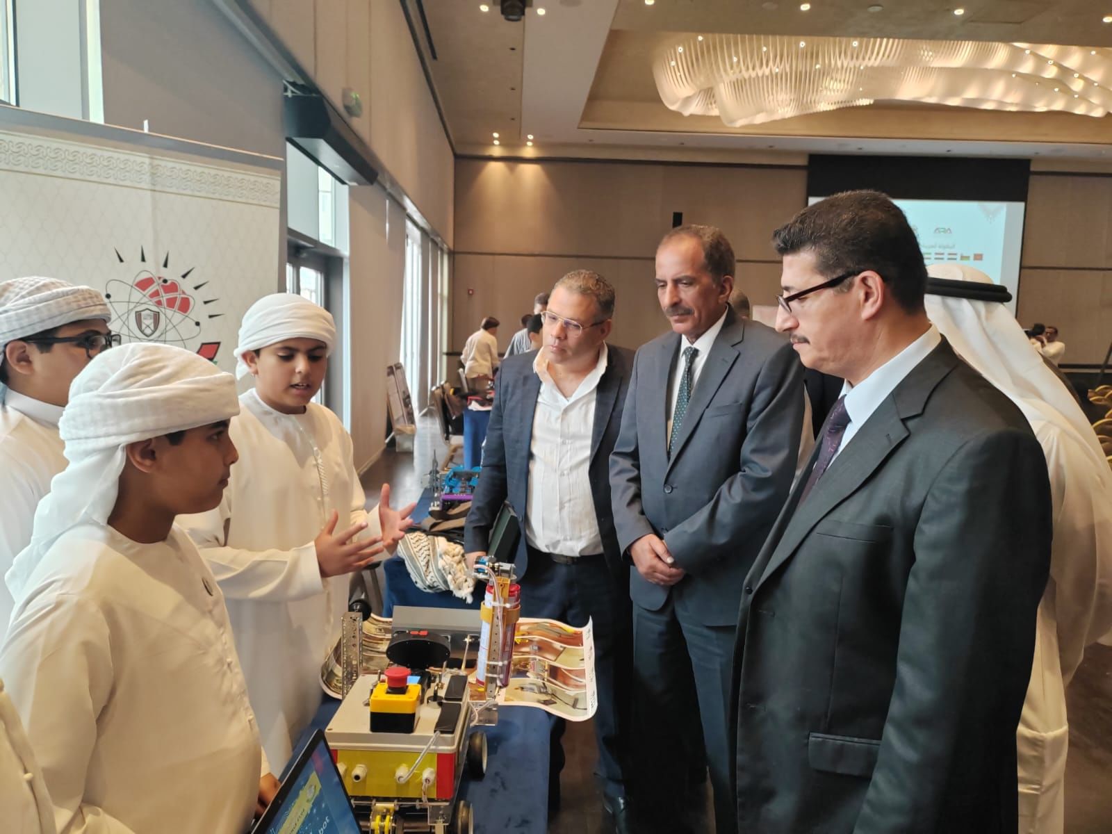 "الفجيرة العلمي" يكشف عن روبوت لإطفاء الحريق خلال البطولة العربية للذكاء الاصطناعي بالأردن 2024