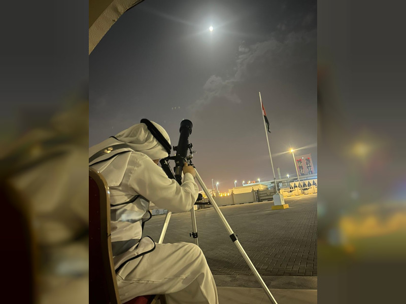 نادي الفجيرة العلمي يرصد ظاهرة القمر العملاق 2023