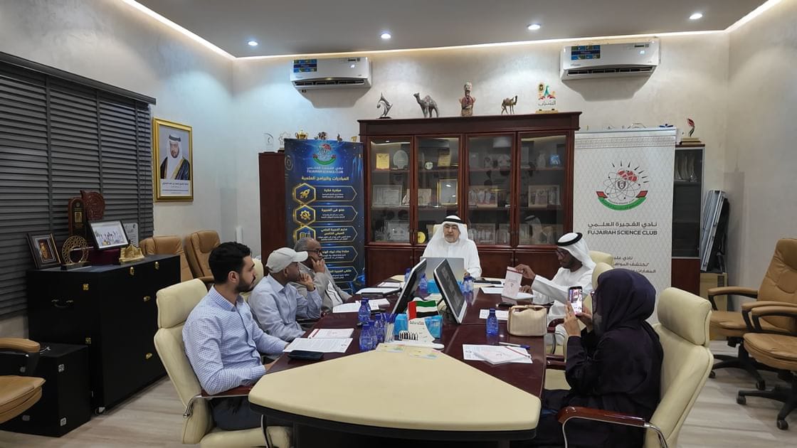 نادي الفجيرة العلمي يطلق مبادرة "وفاء لرواد الهندسة في الفجيرة" لتكريم أصحاب العطاء وترسيخ الإرث الهندسي